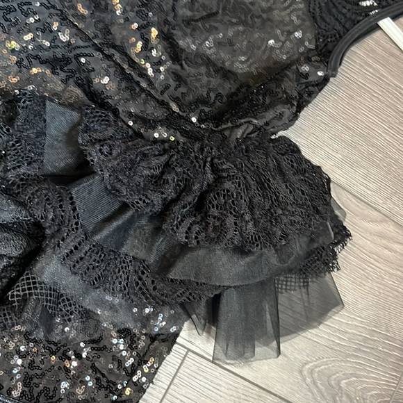 Sassy black sequinned/lace dance costume childs large - Picture 4 of 11